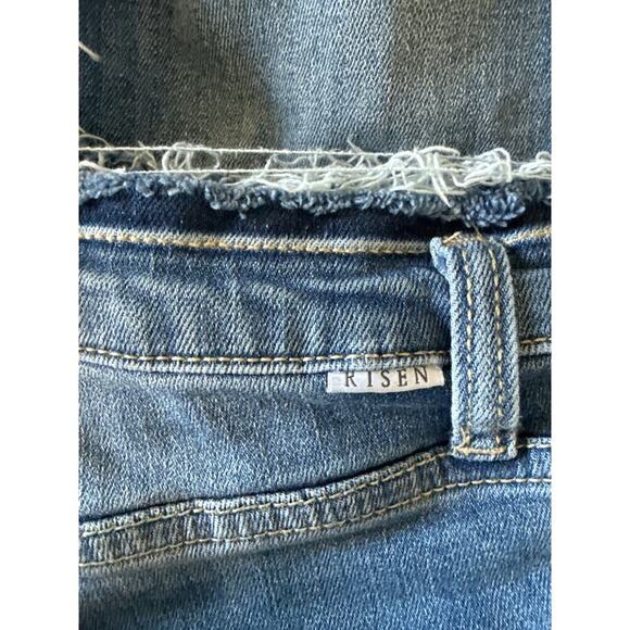 Risen Women’s High Rise Straight Leg Jeans Size 11/30 Frayed Hem Medium Wash - Picture 8 of 11